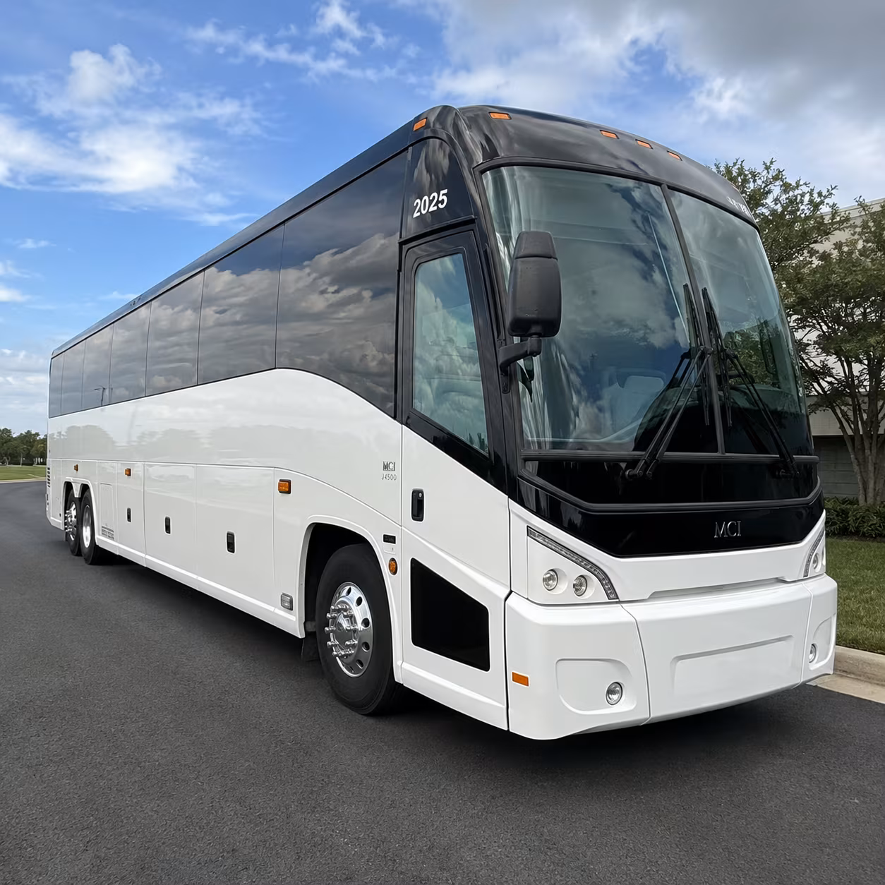 bus rentals to dallas mavericks and stars games at american airlines center