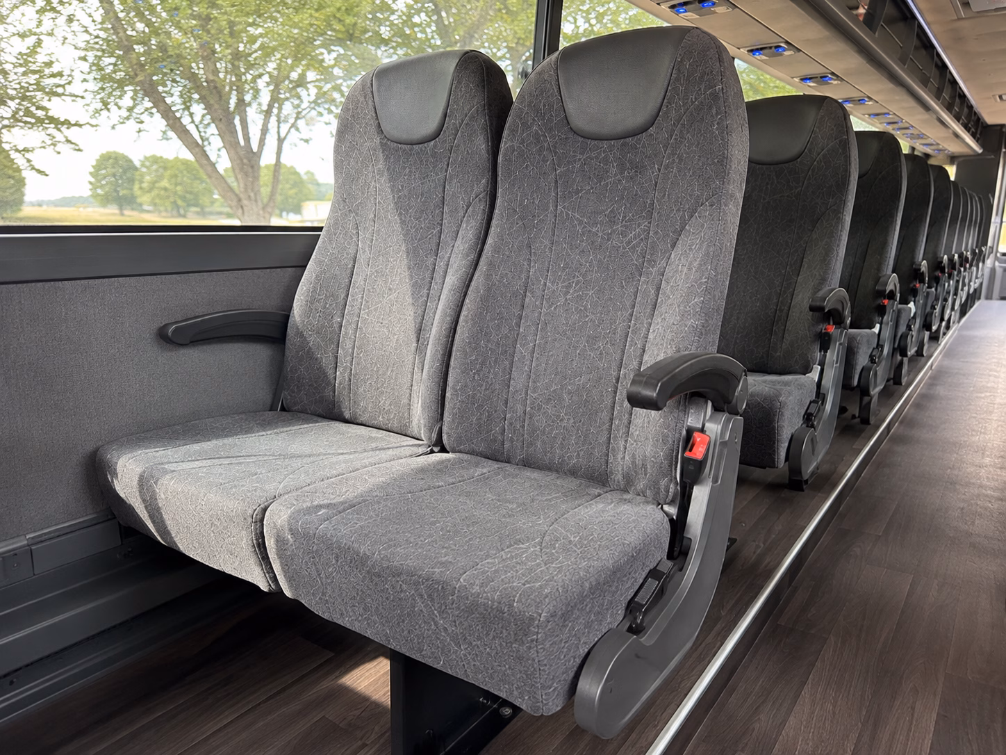 charter buses to grapefest grapevine s september wine festival